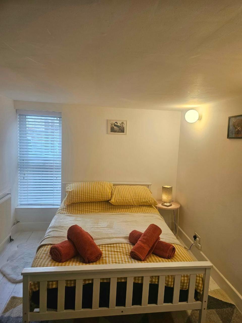 Apartment Seaside Haven Coastal Comfort 200m From The *