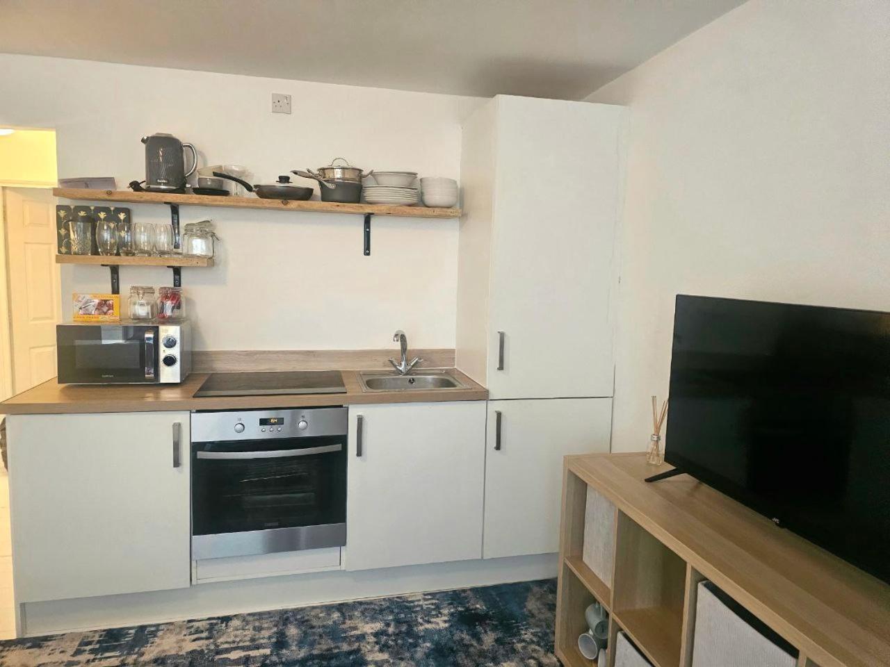Seaside Haven Coastal Comfort 200m From The *