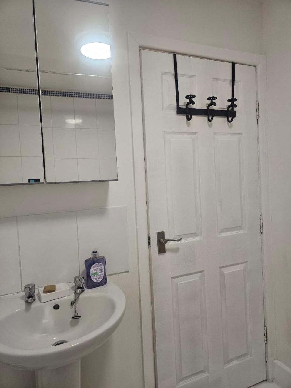 Seaside Haven Coastal Comfort 200m From The Margate