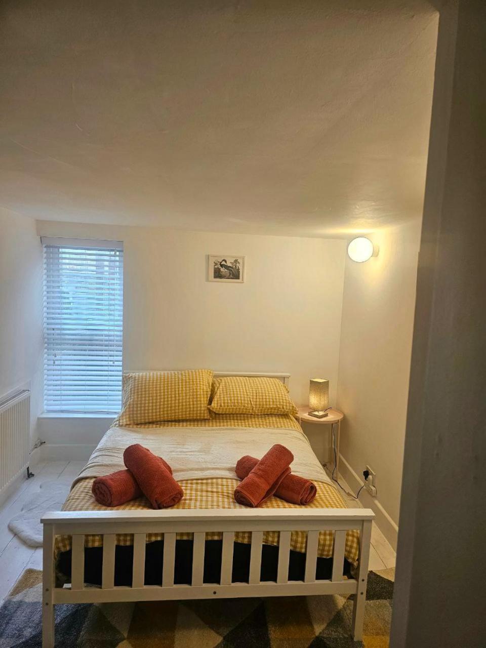Apartment Seaside Haven Coastal Comfort 200m From The Margate