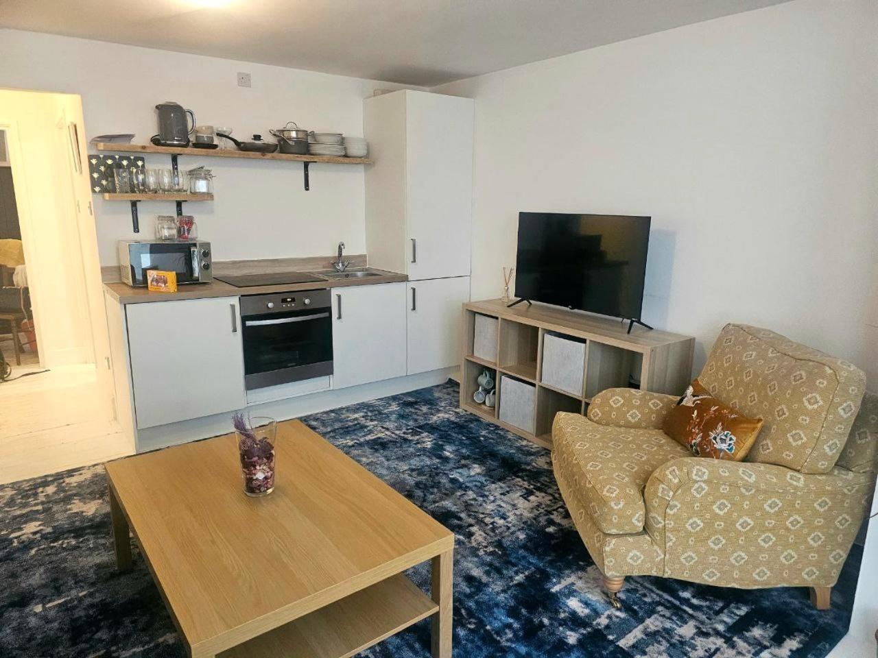 Apartment Seaside Haven Coastal Comfort 200m From The
