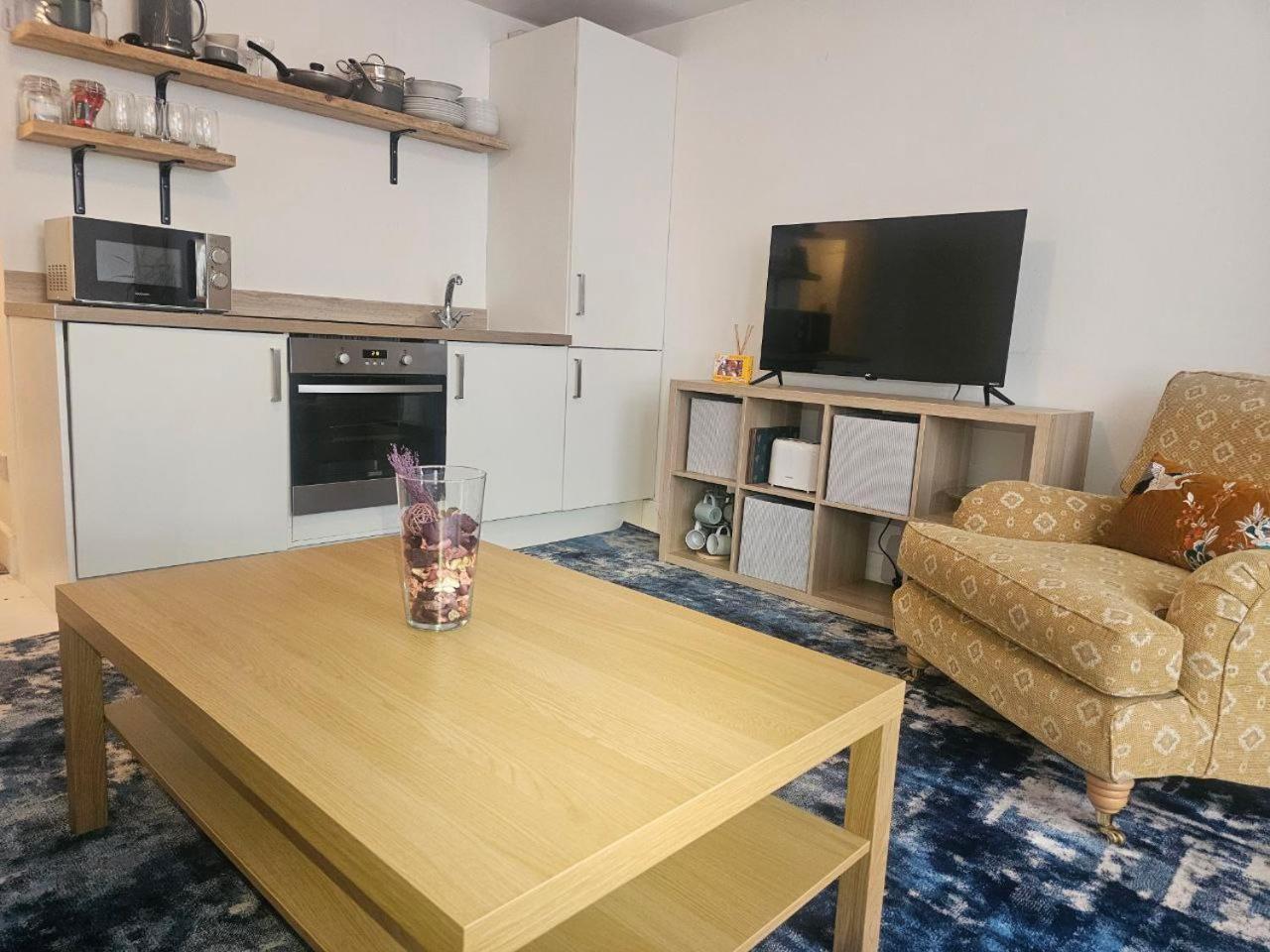 Seaside Haven Coastal Comfort 200m From The Margate