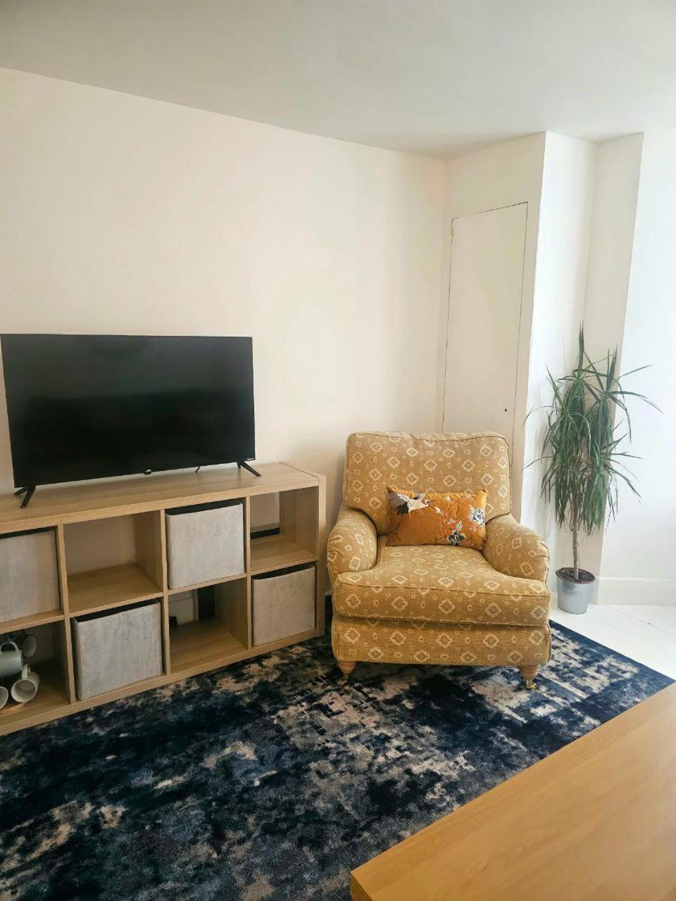 Apartment Seaside Haven Coastal Comfort 200m From The *