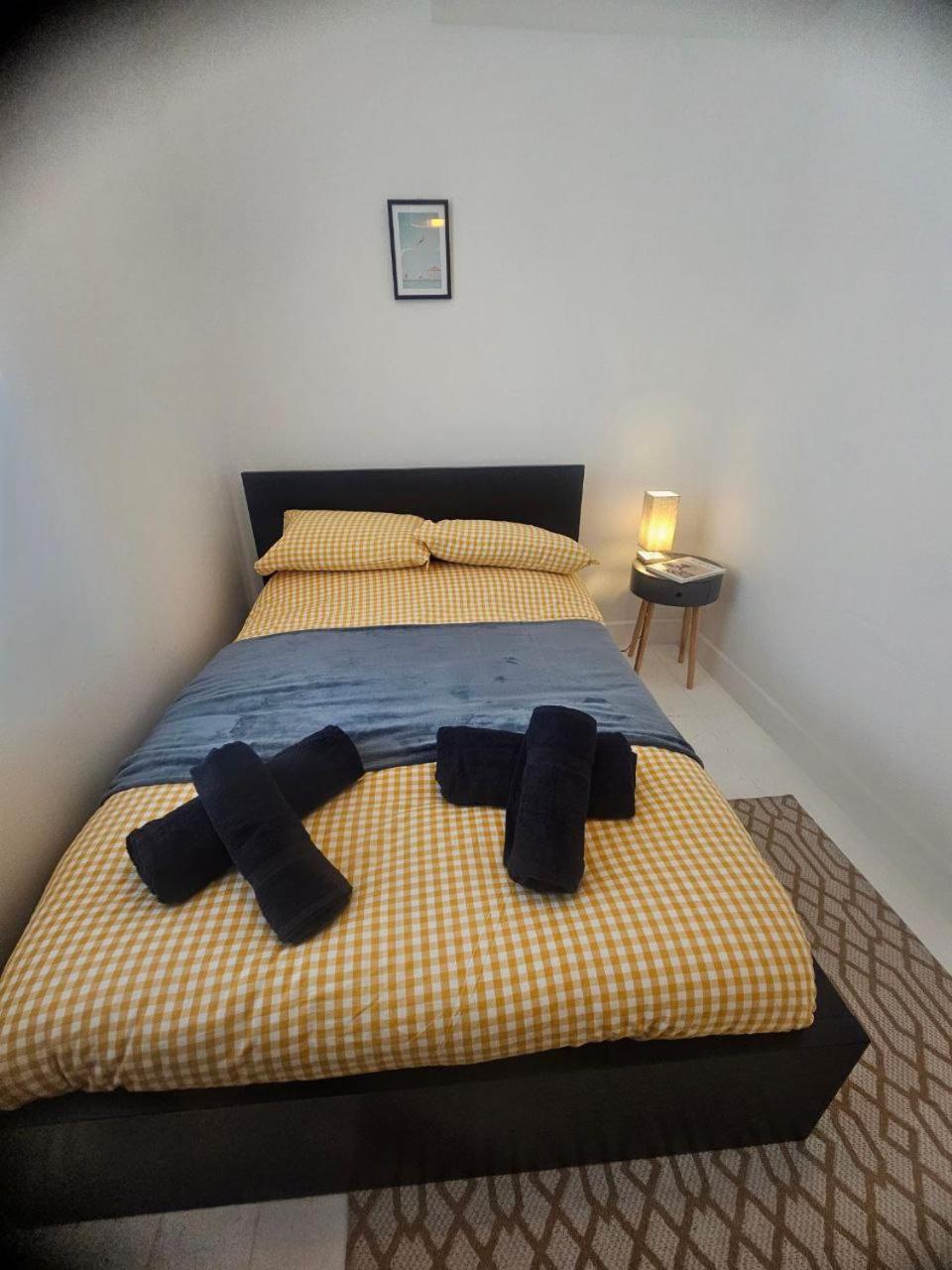 Apartment Seaside Haven Coastal Comfort 200m From The *