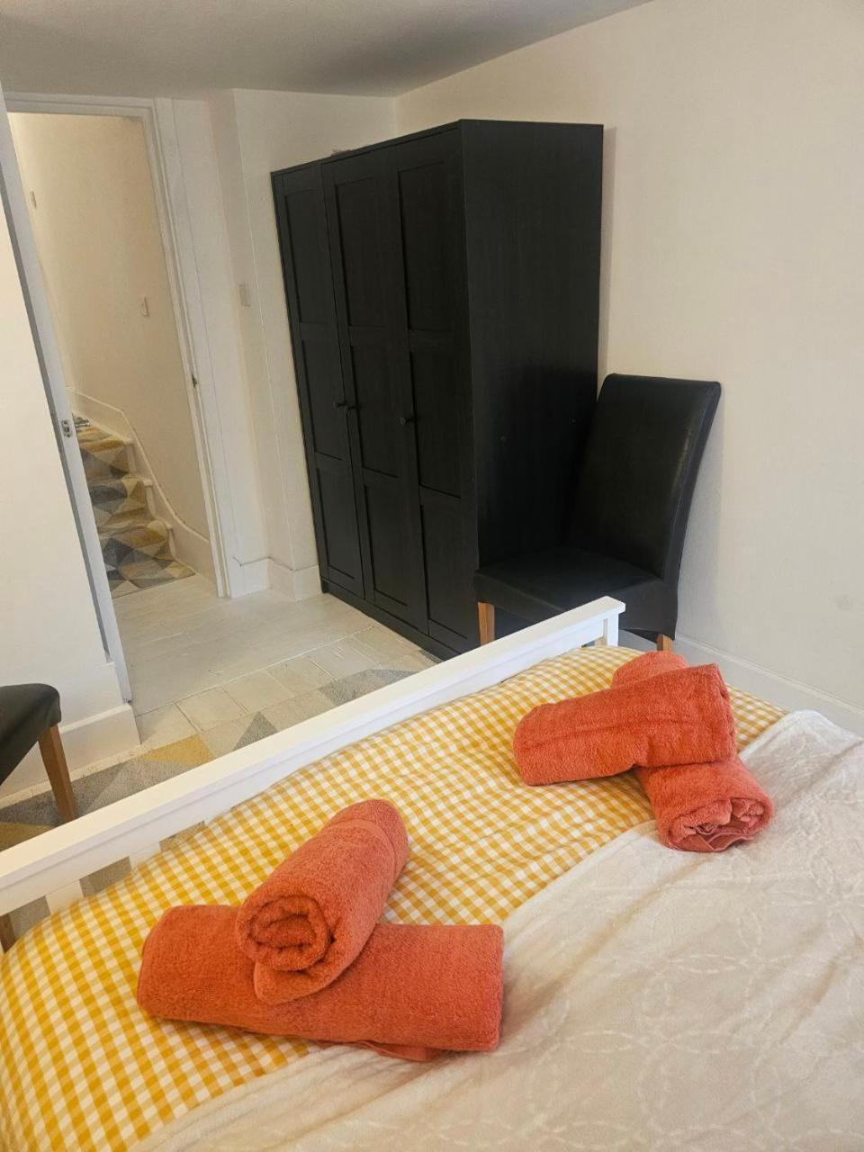Seaside Haven Coastal Comfort 200m From The Apartment Margate